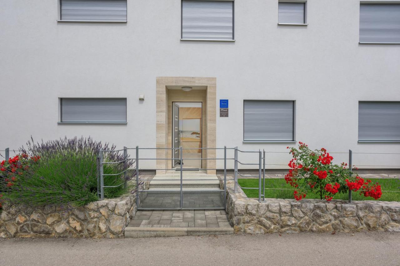 Apartments Vengust Malinska Esterno foto